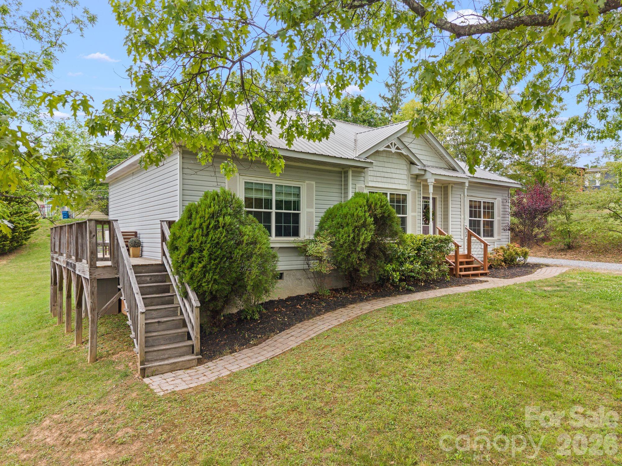 233 Thompson Cove Road