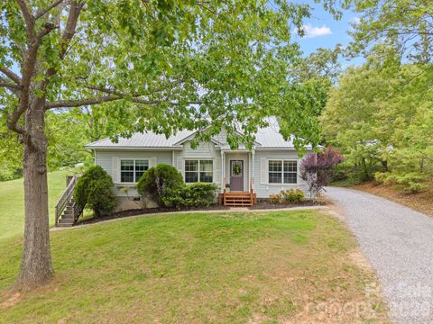 Photo of 233 Thompson Cove Road, Clyde, NC 28721 (MLS # 4380659)