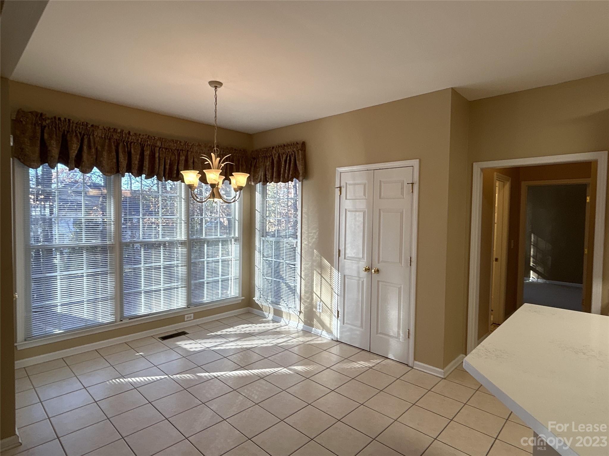 Hampton Ridge - Residential Lease