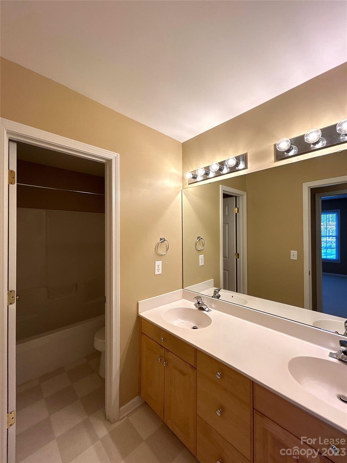 Hampton Ridge - Residential Lease