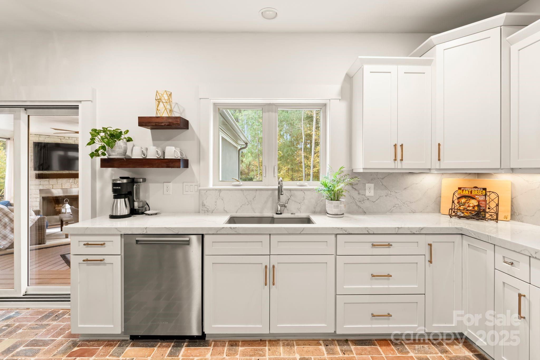 Craftsman Point - Residential