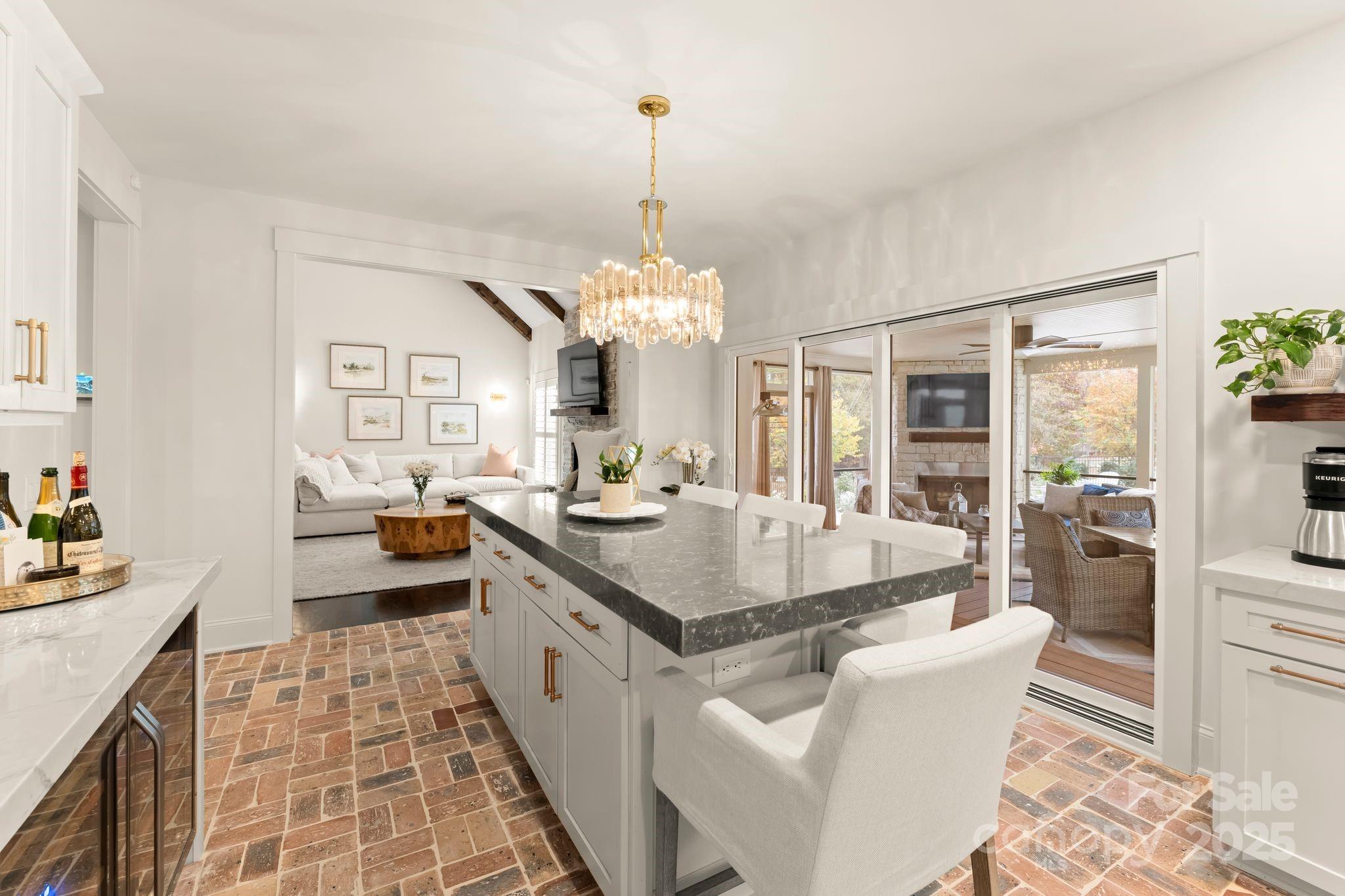 Craftsman Point - Residential