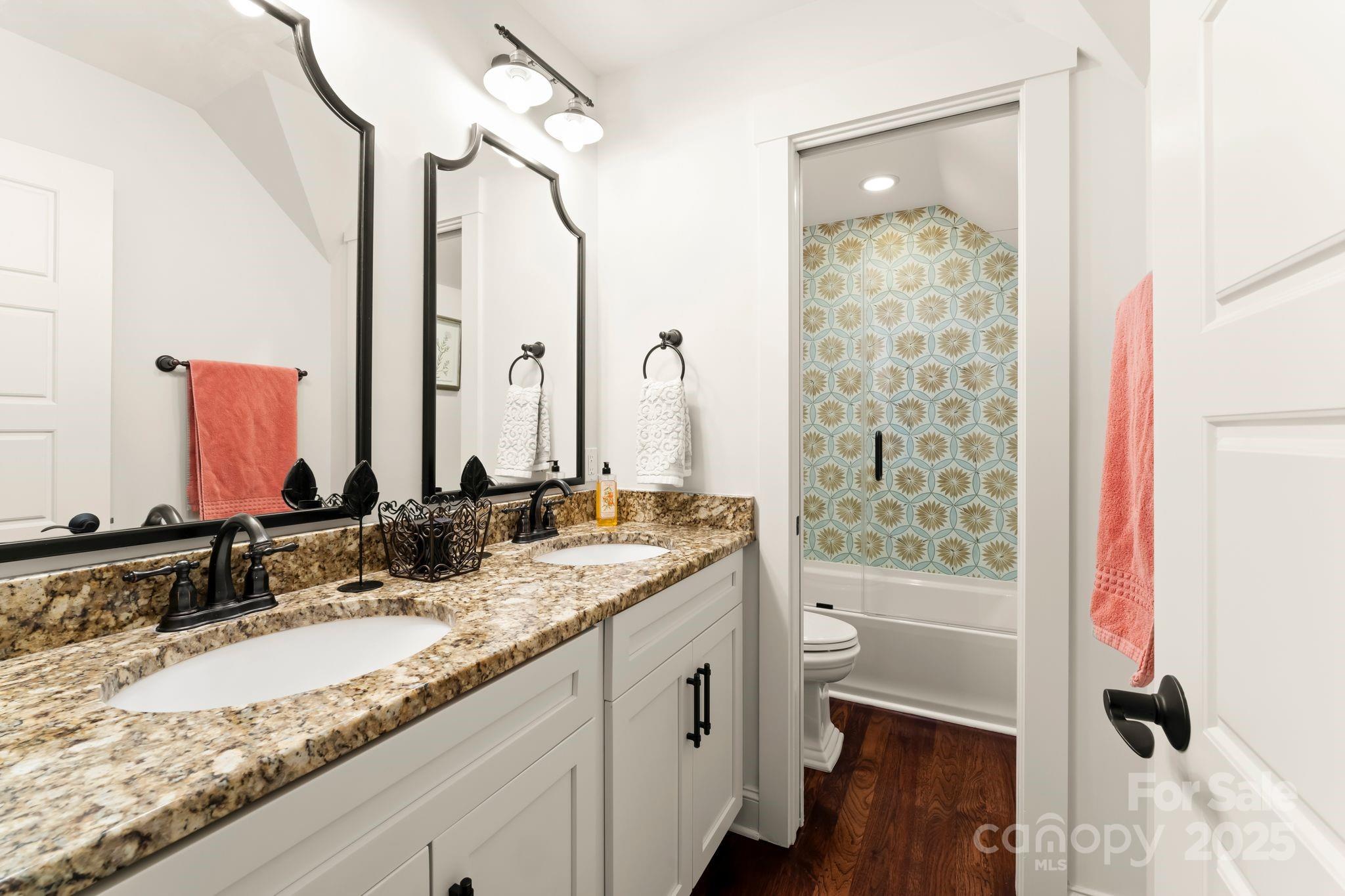 Craftsman Point - Residential