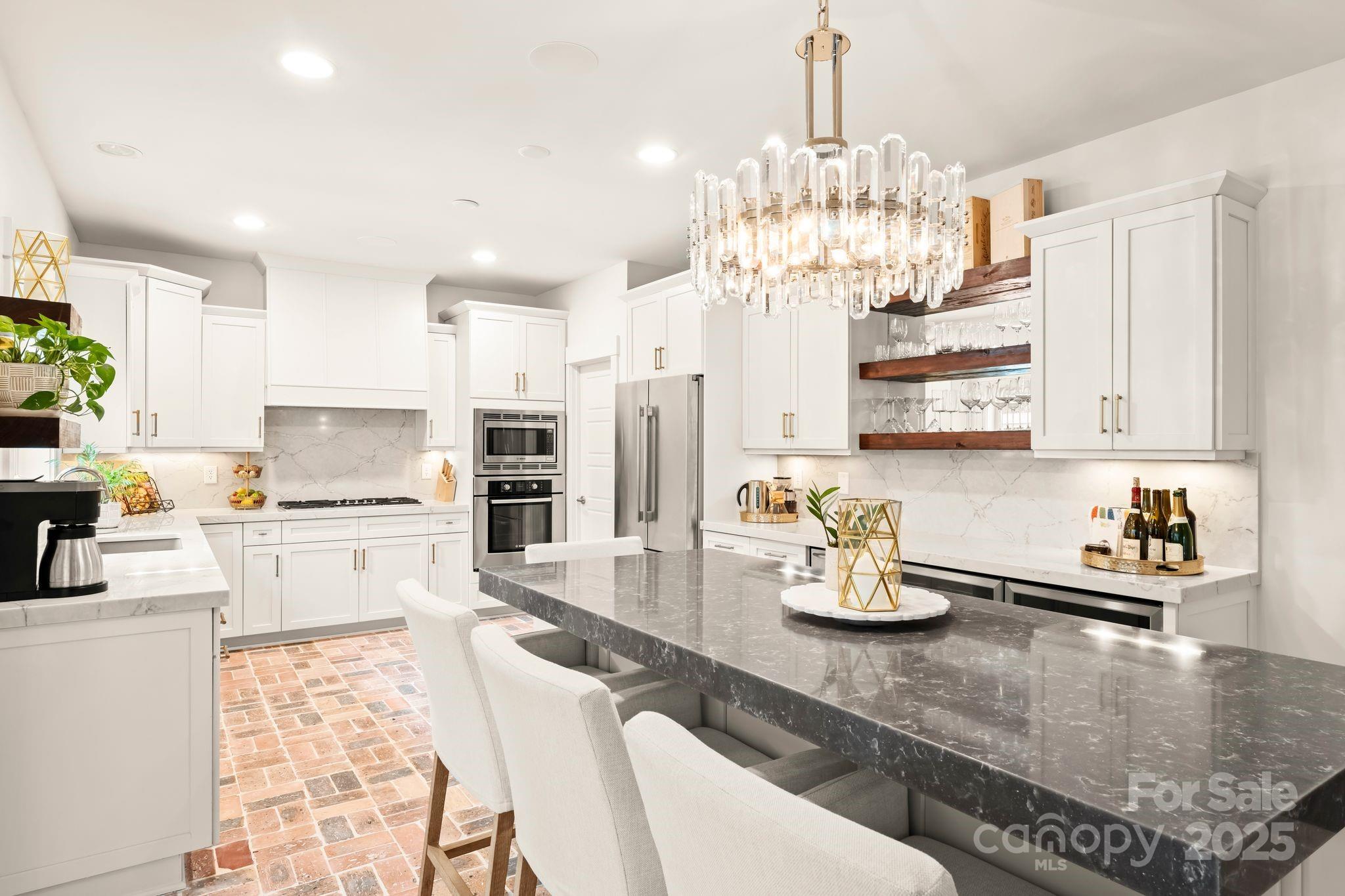 Craftsman Point - Residential