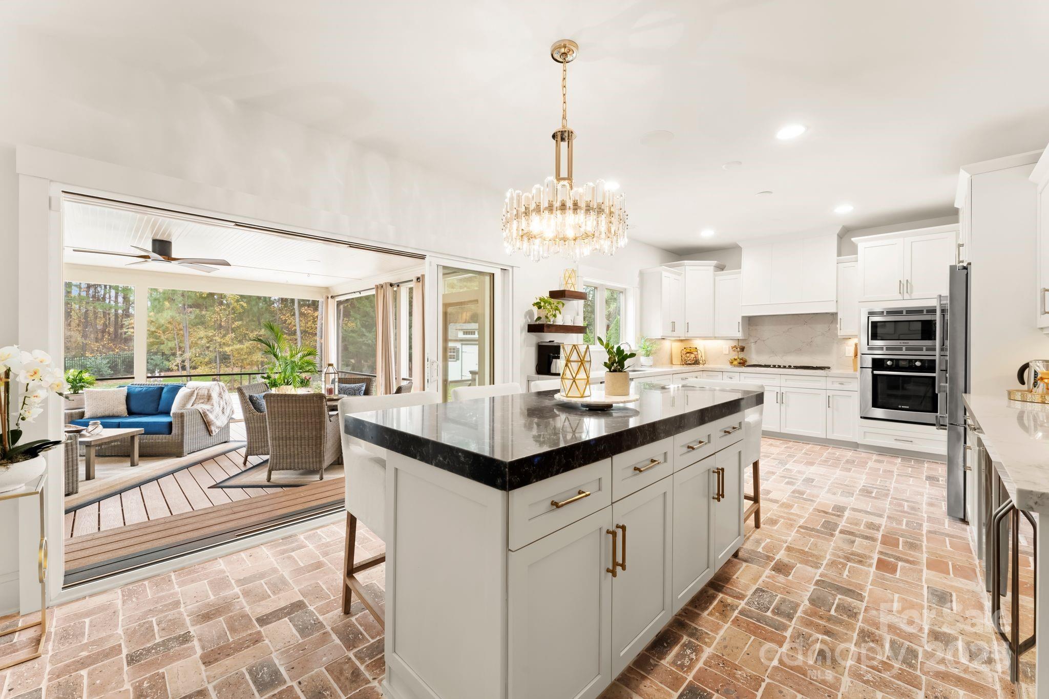 Craftsman Point - Residential