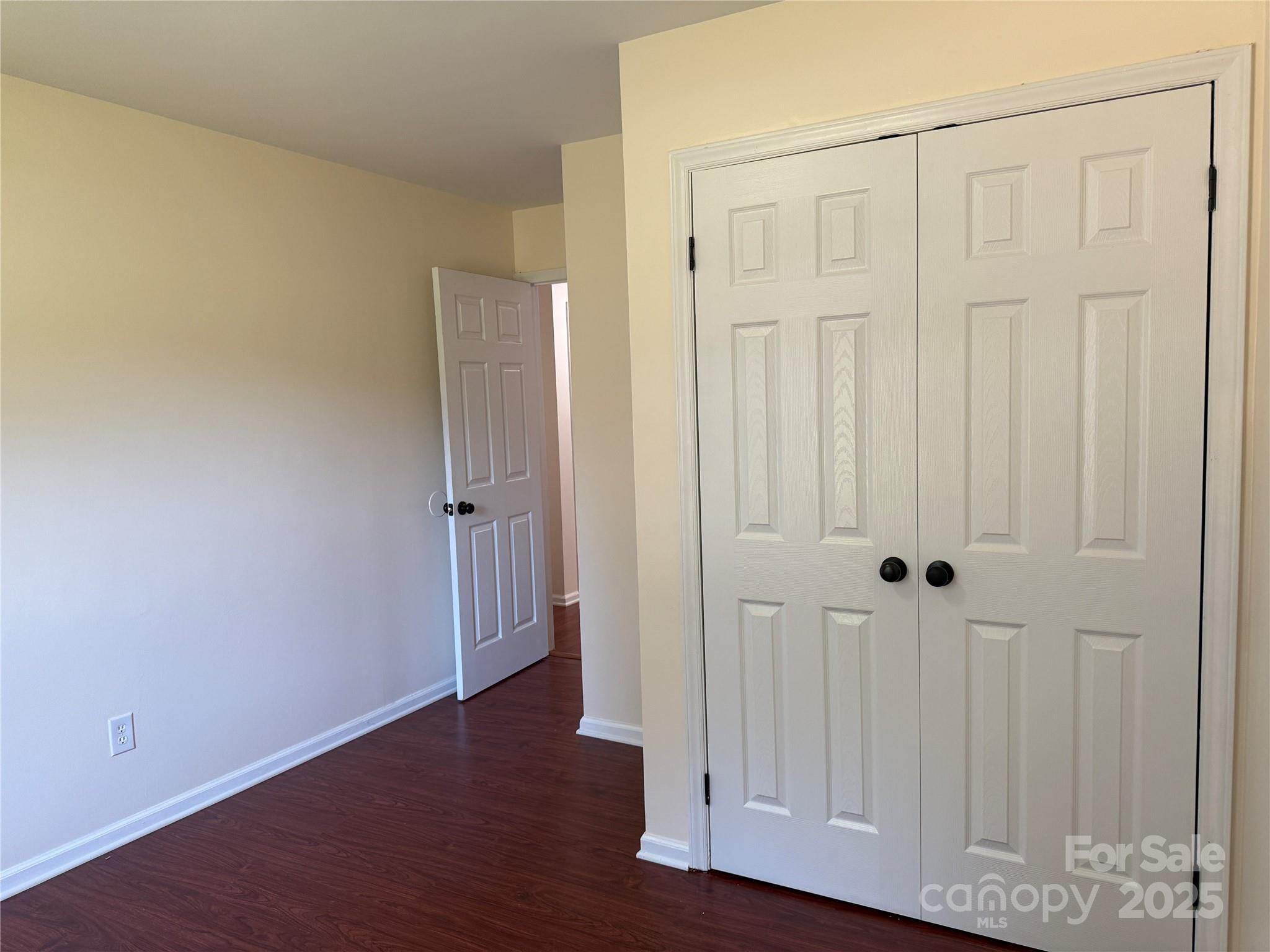 GREENBROOK - Residential