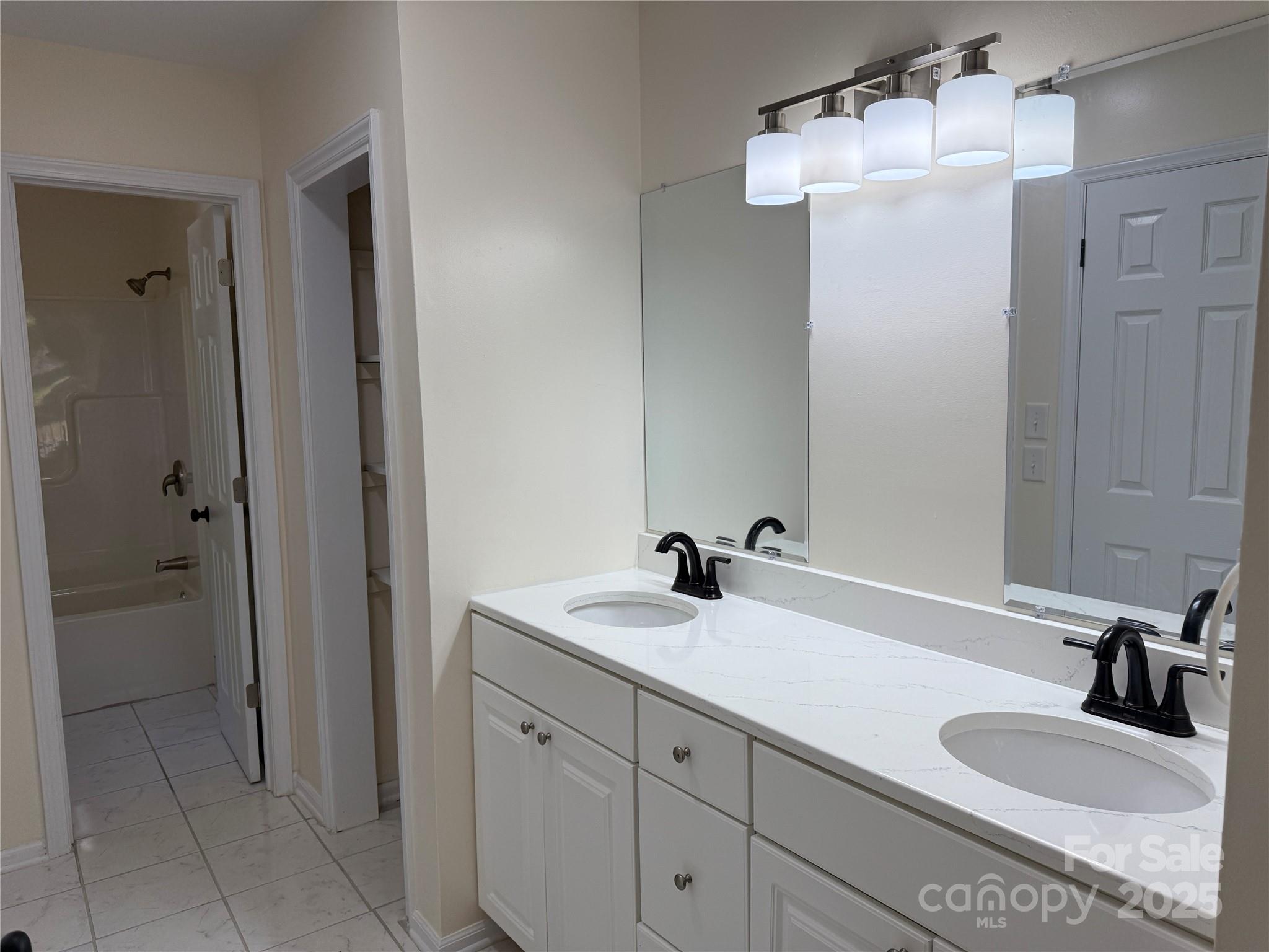 GREENBROOK - Residential