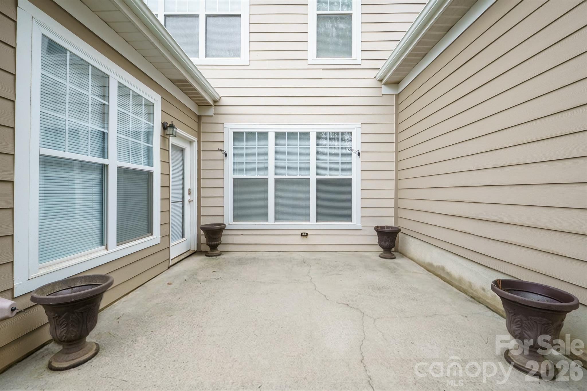 Coventry Court Townhomes - Residential