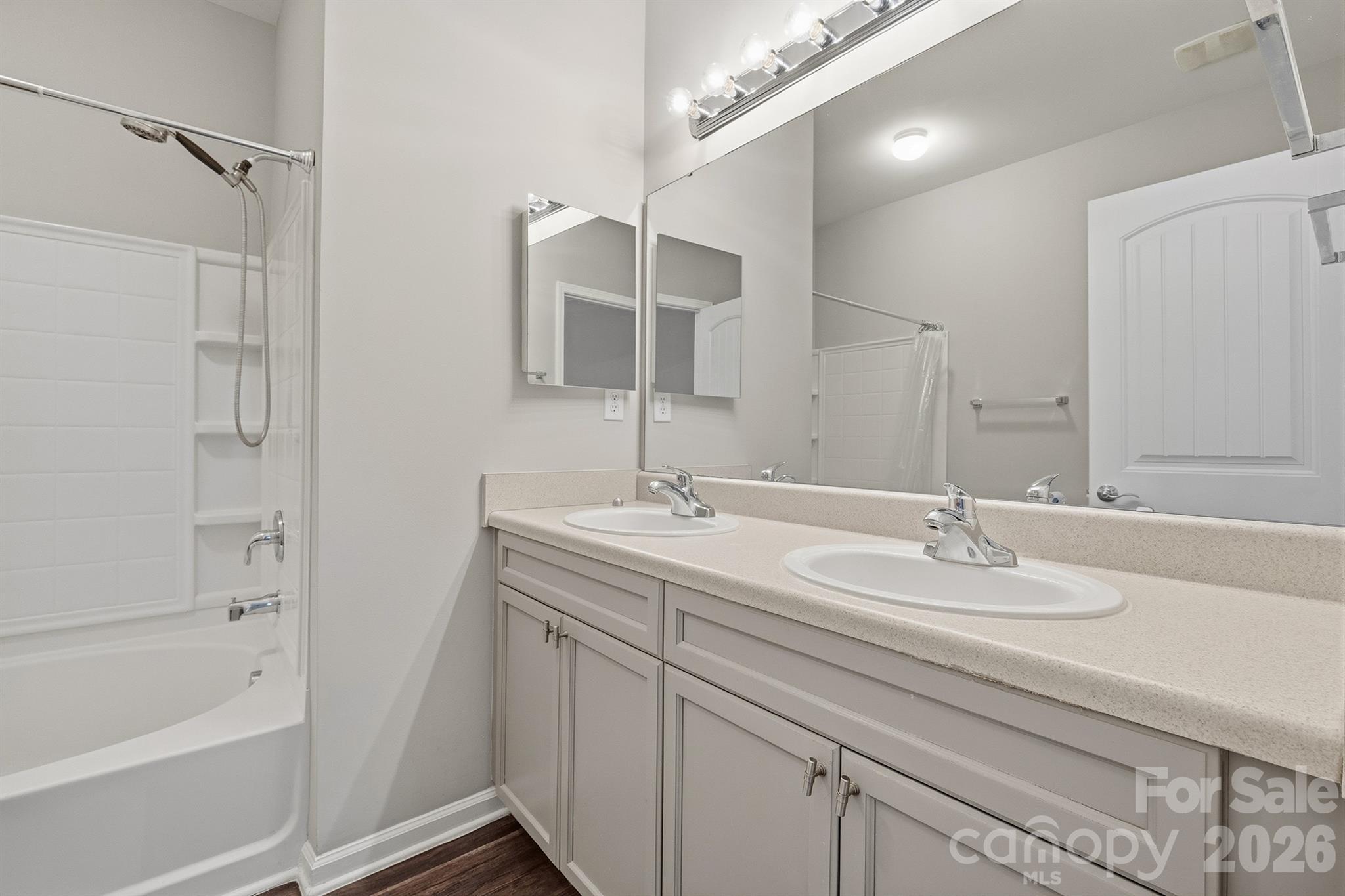 Coventry Court Townhomes - Residential