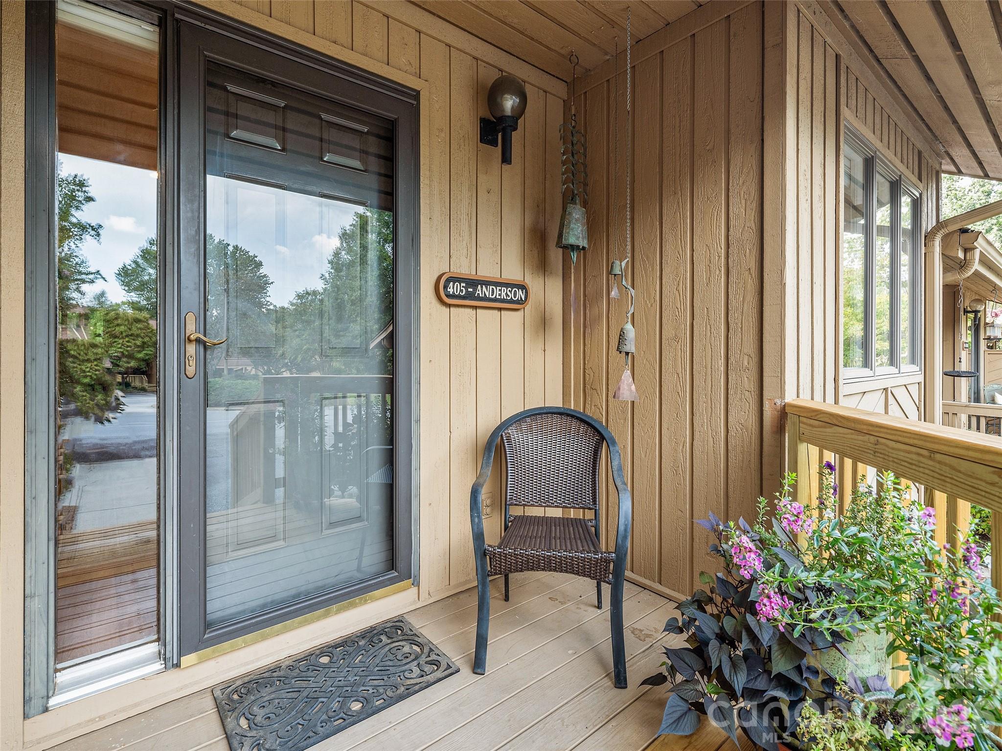 405 Red Oak Drive
