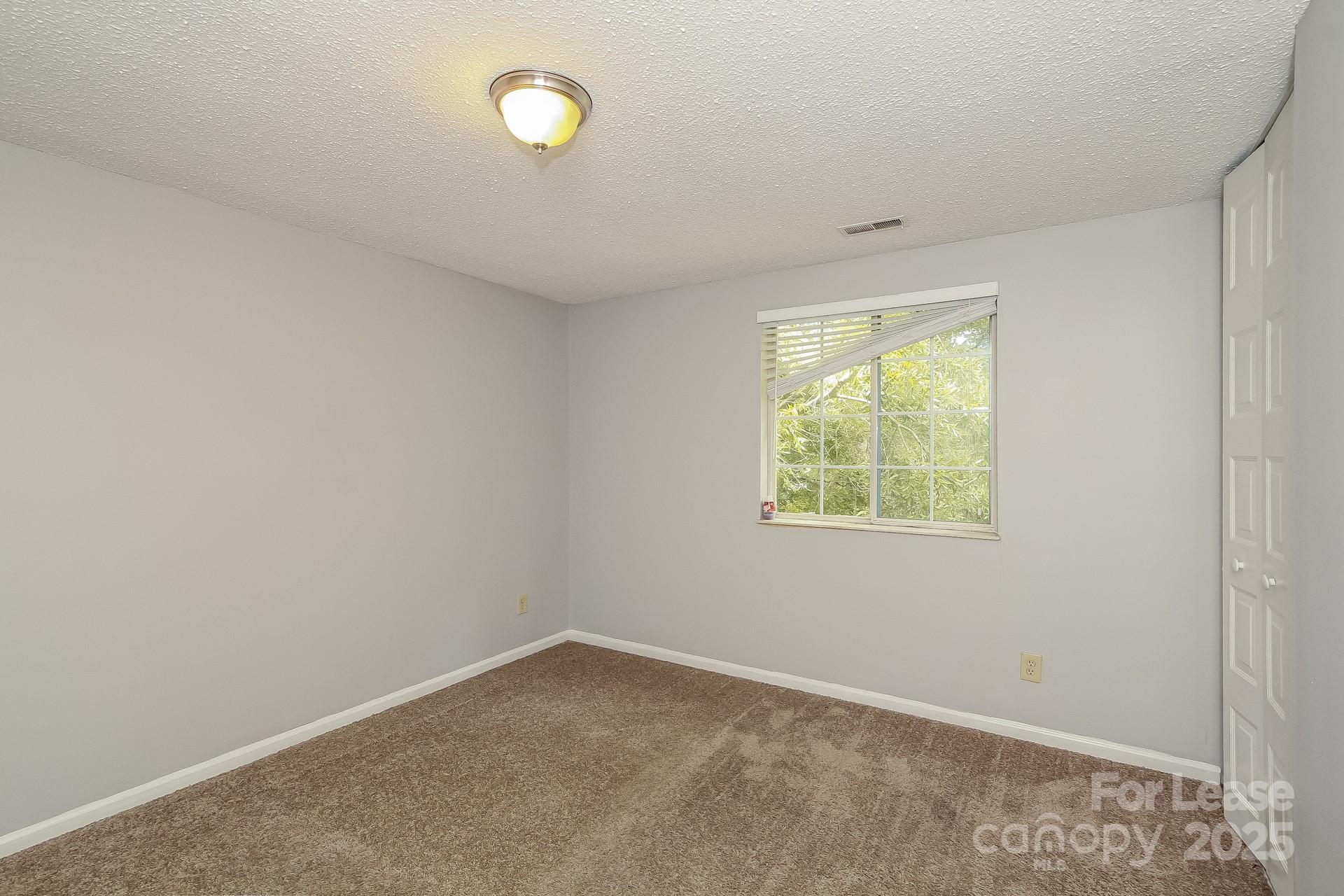 Shadow Lake - Residential Lease