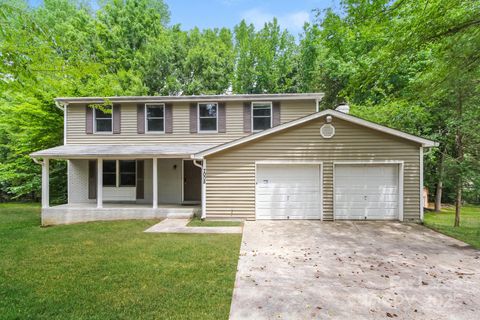 Photo of 7008 Wannamaker Lane, Charlotte, NC 28226 (MLS # 4314964)