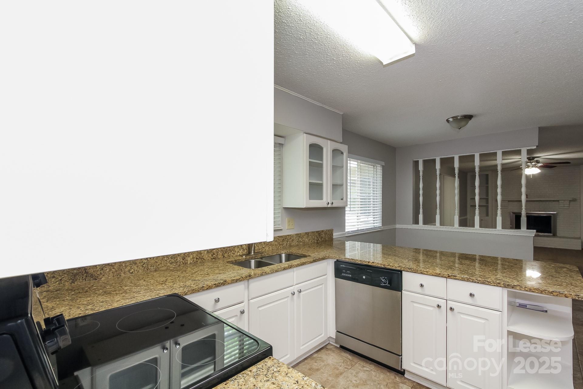 Shadow Lake - Residential Lease