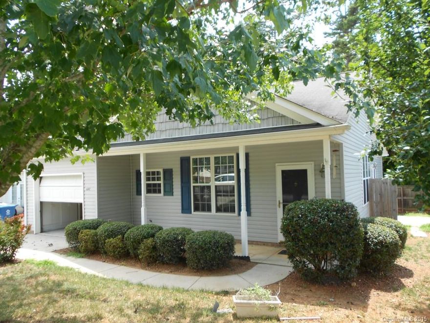 NICE RANCH HOME W/ ATTACHED GARAGE/FENCED BACKYARD/ OPEN GREAT ROOM W/FIREPLACE
MASTER BR SUITE WITH PRIVATE BATH/HUGE WALK IN CLOSET/NEW CARPET IN MASTER BR/
SECOND FULL HALL BATH/ SECONDARY BEDROOMS / WELL EQUIPPED KITCHEN W/DINING AREA
READY FOR IMMEDIATE POSSESSION !!!