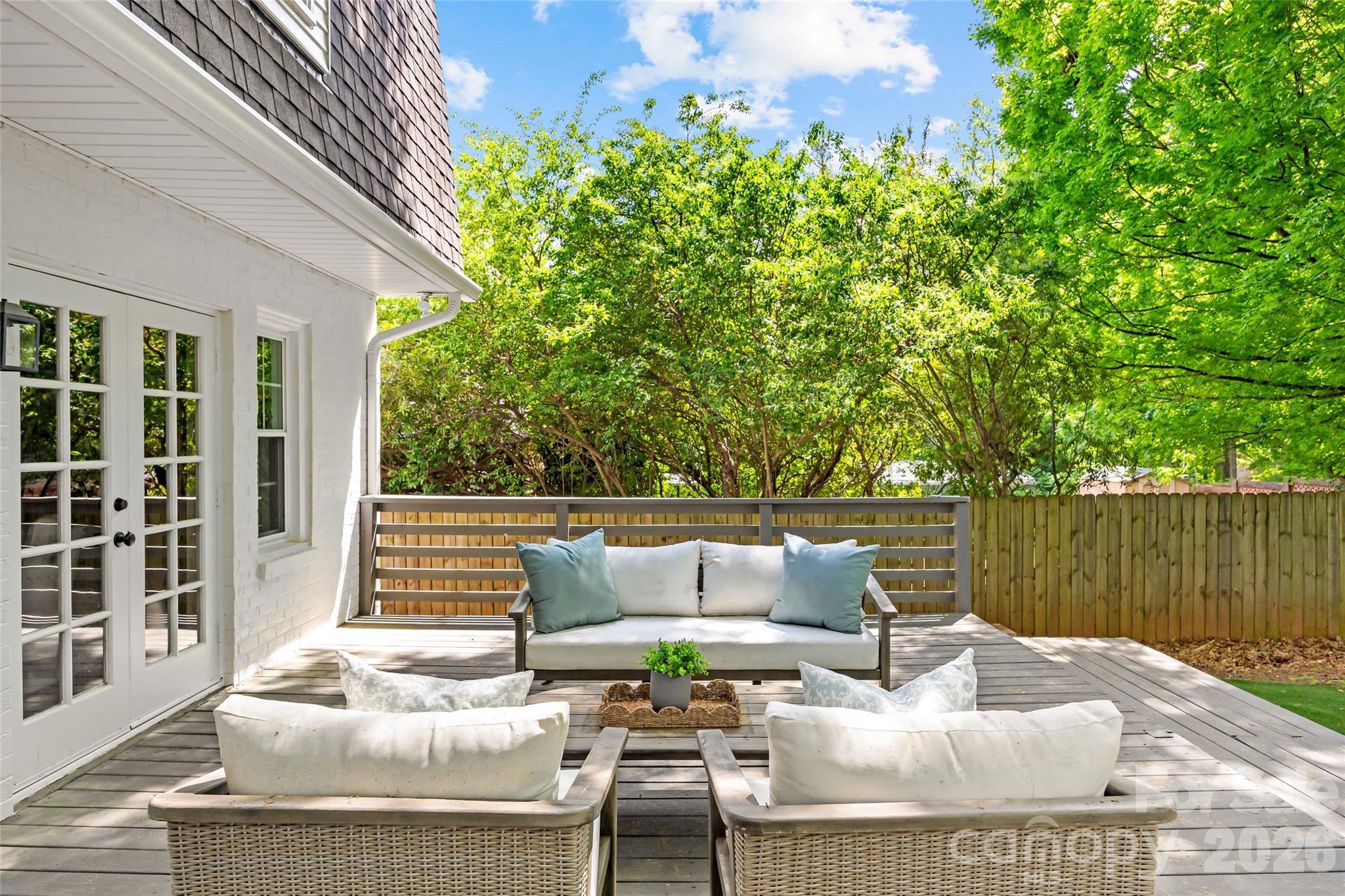 Lansdowne - Residential