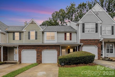 5925 Prescott Court Charlotte NC 28269