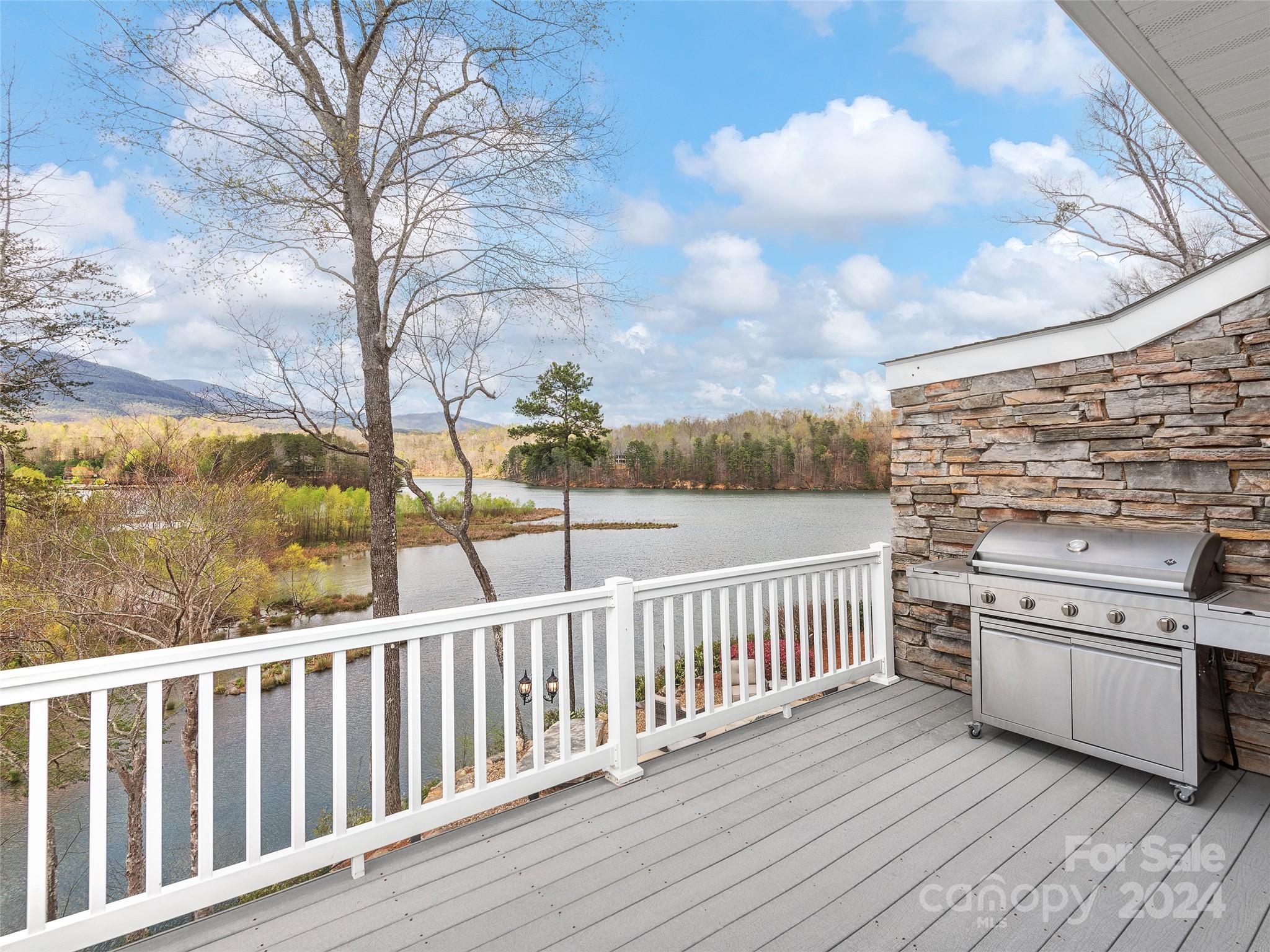 Lake Adger - Residential