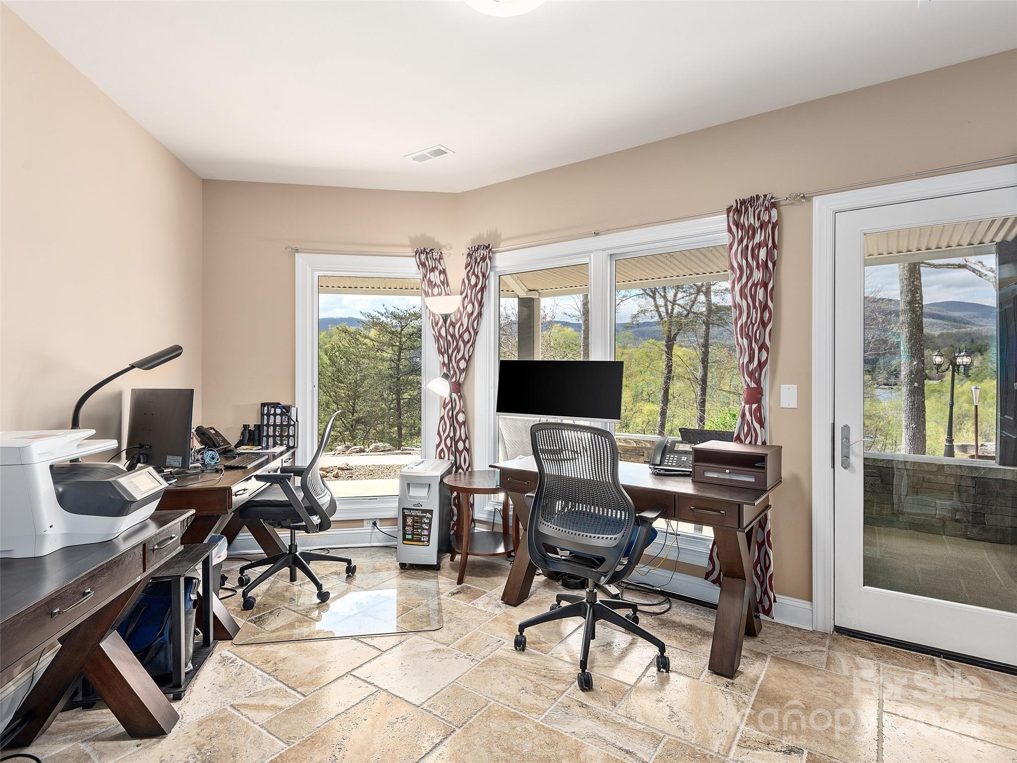 Lake Adger - Residential