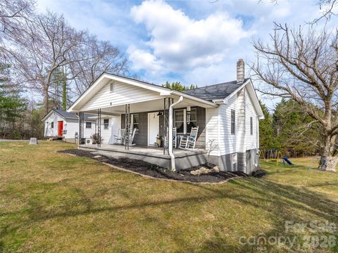 6 Nelson Road Hendersonville NC 28791