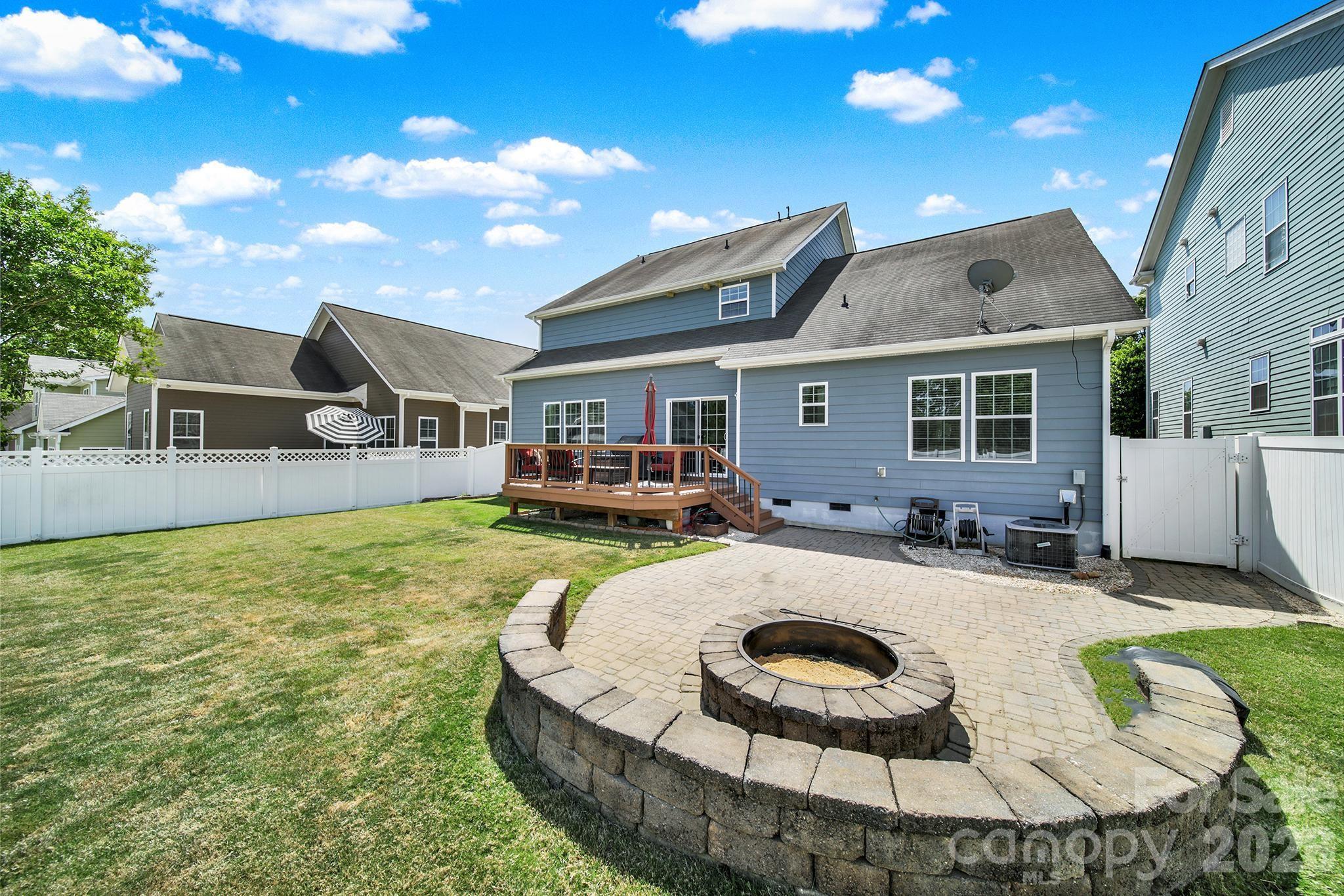 Summers Walk - Residential