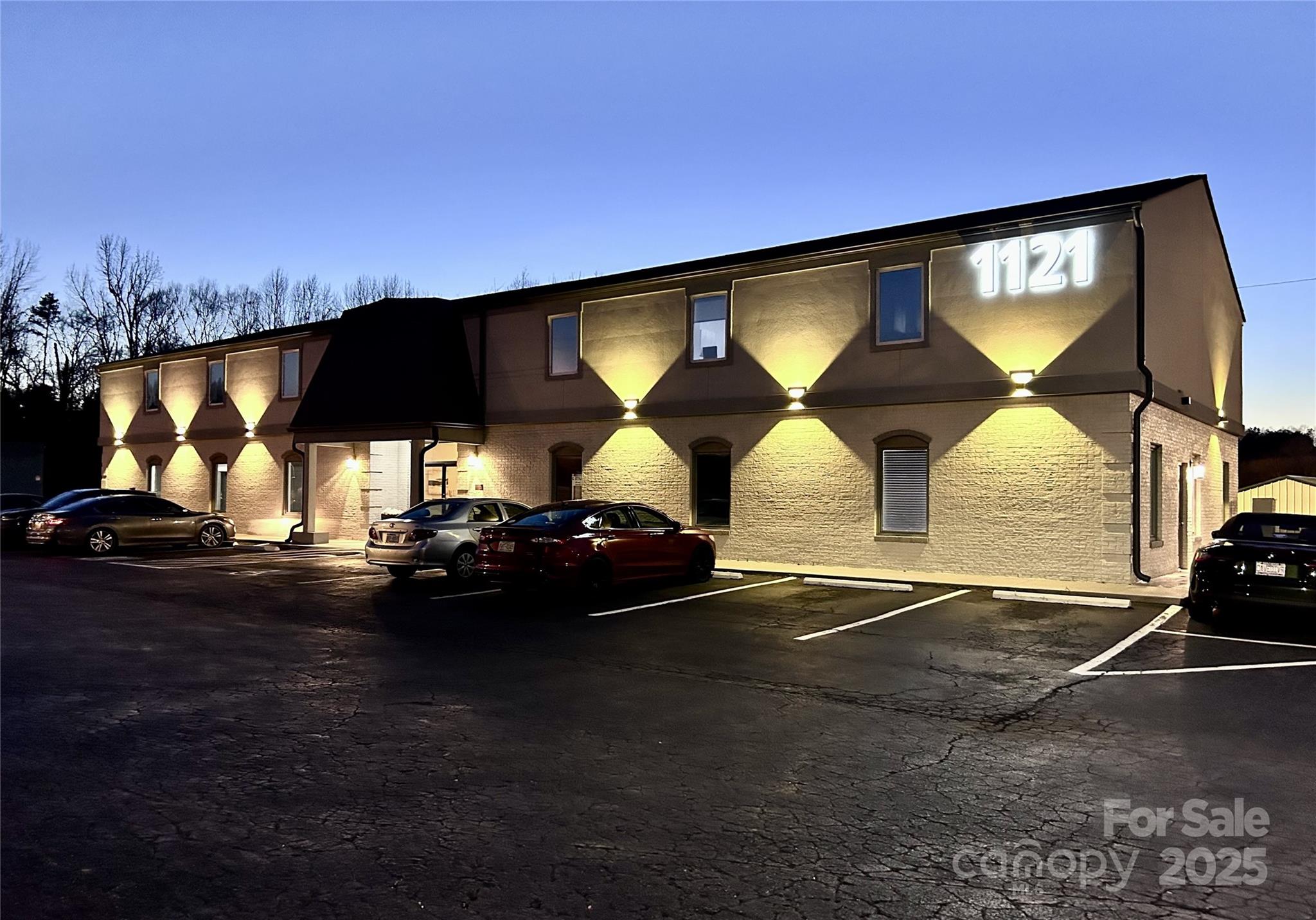 1121 Old Concord Road