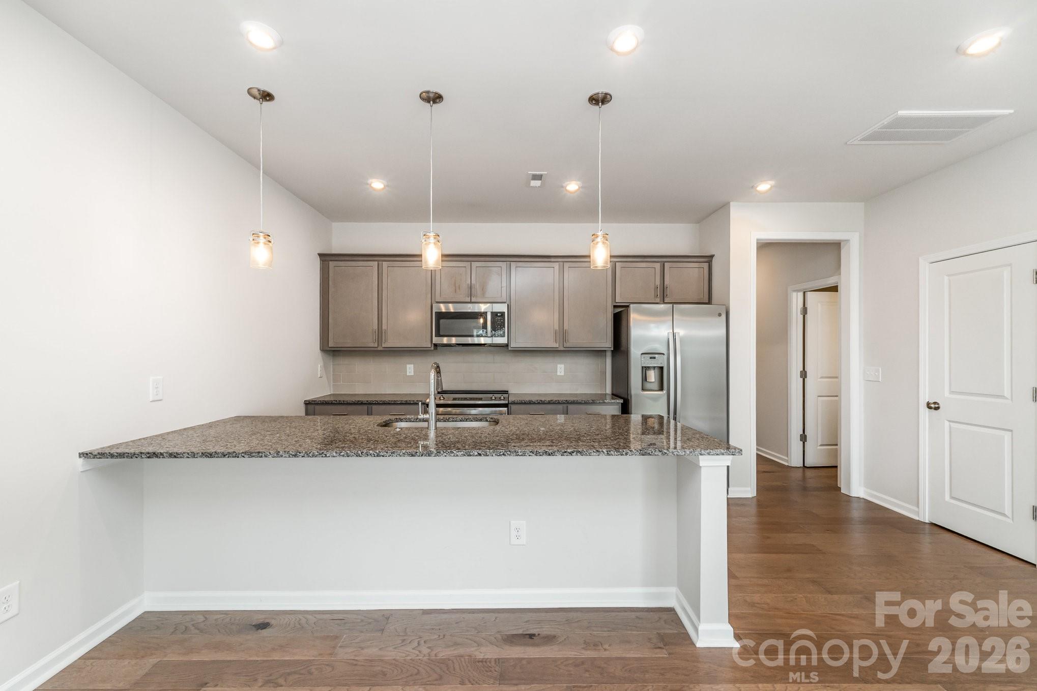 Fifteen 15 Cannon - Residential