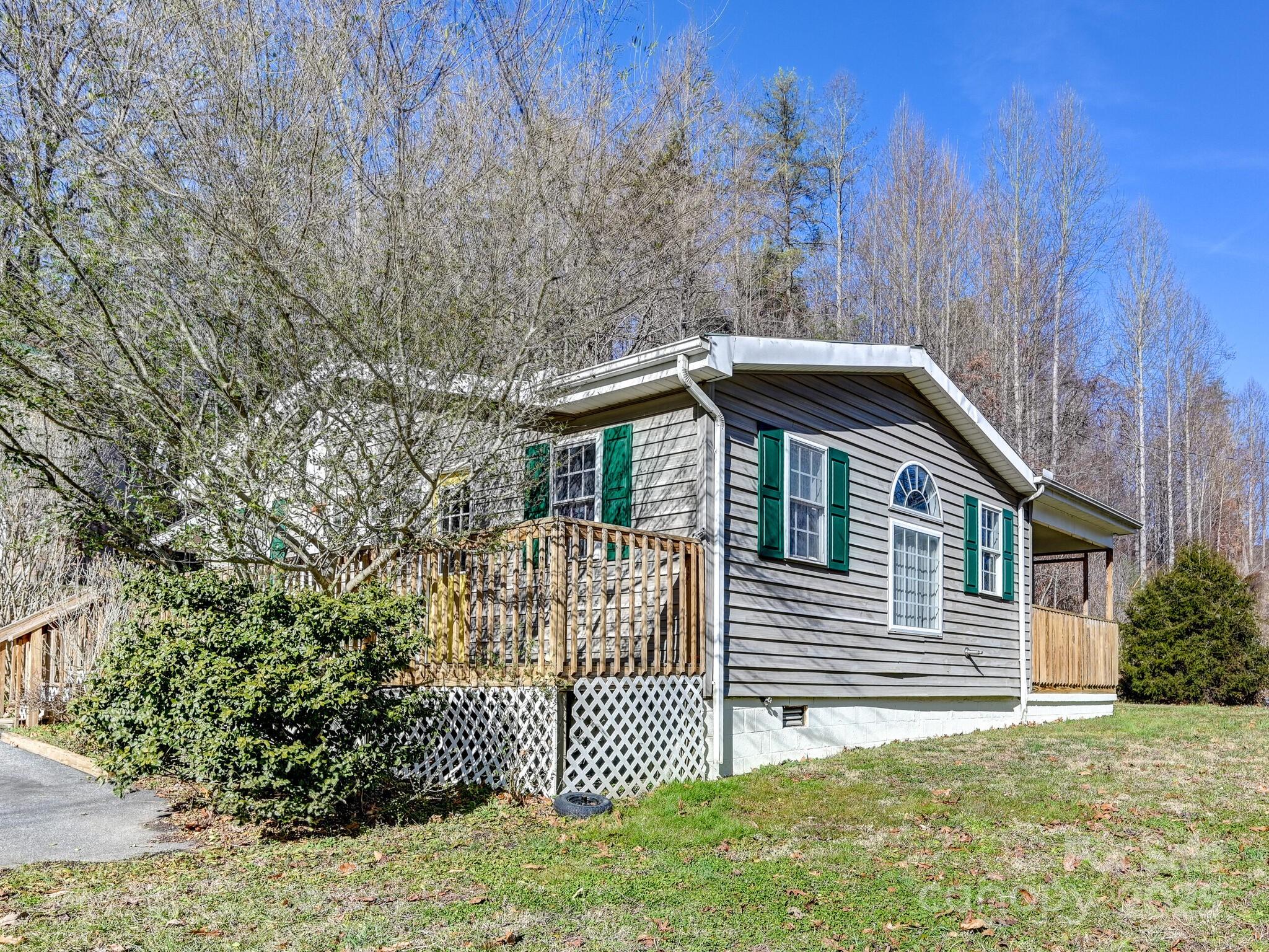 8033 US 25-70 Highway