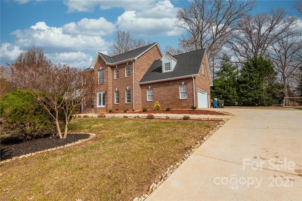 Hidden Oaks - Residential