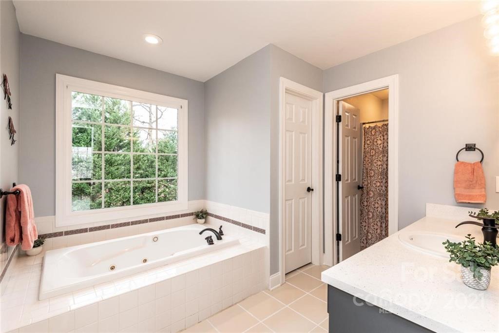 Hidden Oaks - Residential