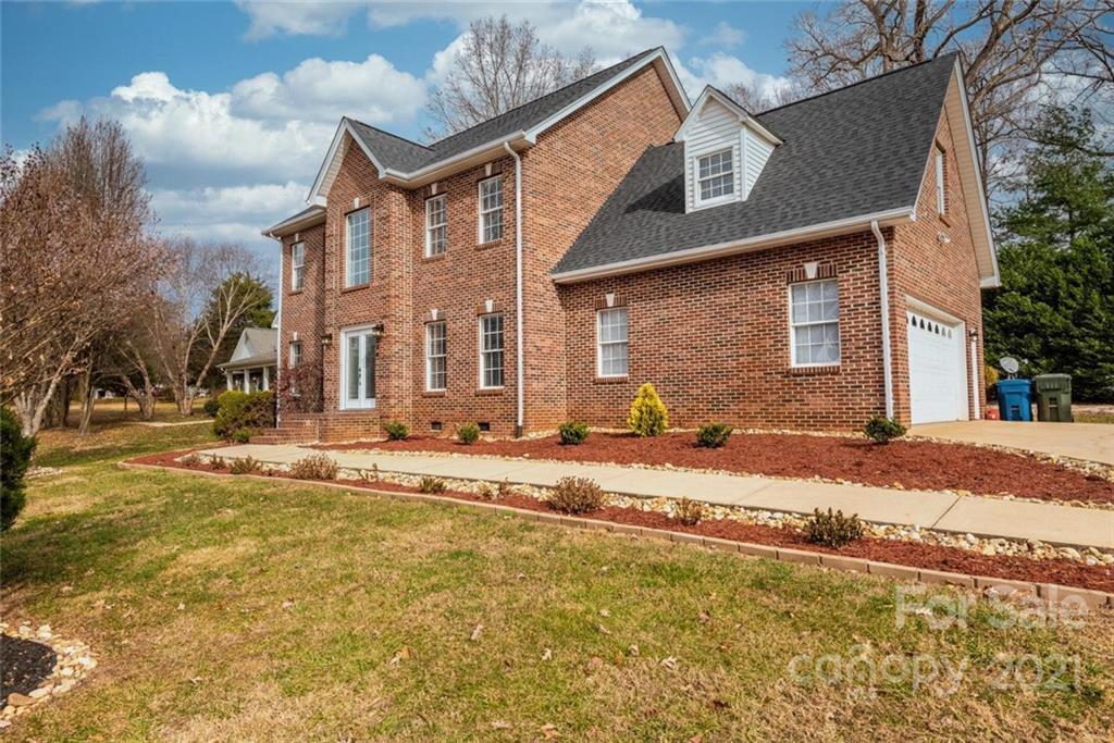 Hidden Oaks - Residential