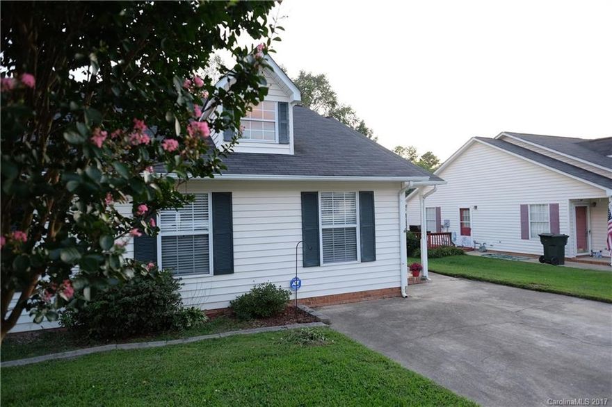 Freshly updated condo with new flooring, carpet and tile! 2 bedroom, 2 bath home with fireplace in great room. Kitchen offers wood cabinets with recently updated appliances and dining area. Spacious bedrooms. Master bedroom has 2 closets. Laundry closet has additional storage. Wood deck overlooks private back yard. Private driveway. New HVAC in 2011. Close to Winthrop, Cherry Park and shopping!