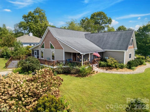 Photo of 90 S Oaklawn Avenue, Brevard, NC 28712 (MLS # 4427770)