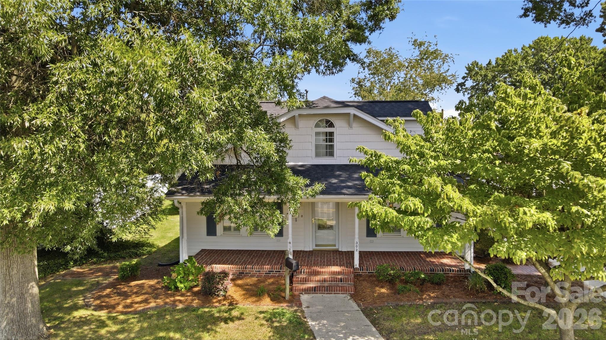 302 N Ridge Avenue