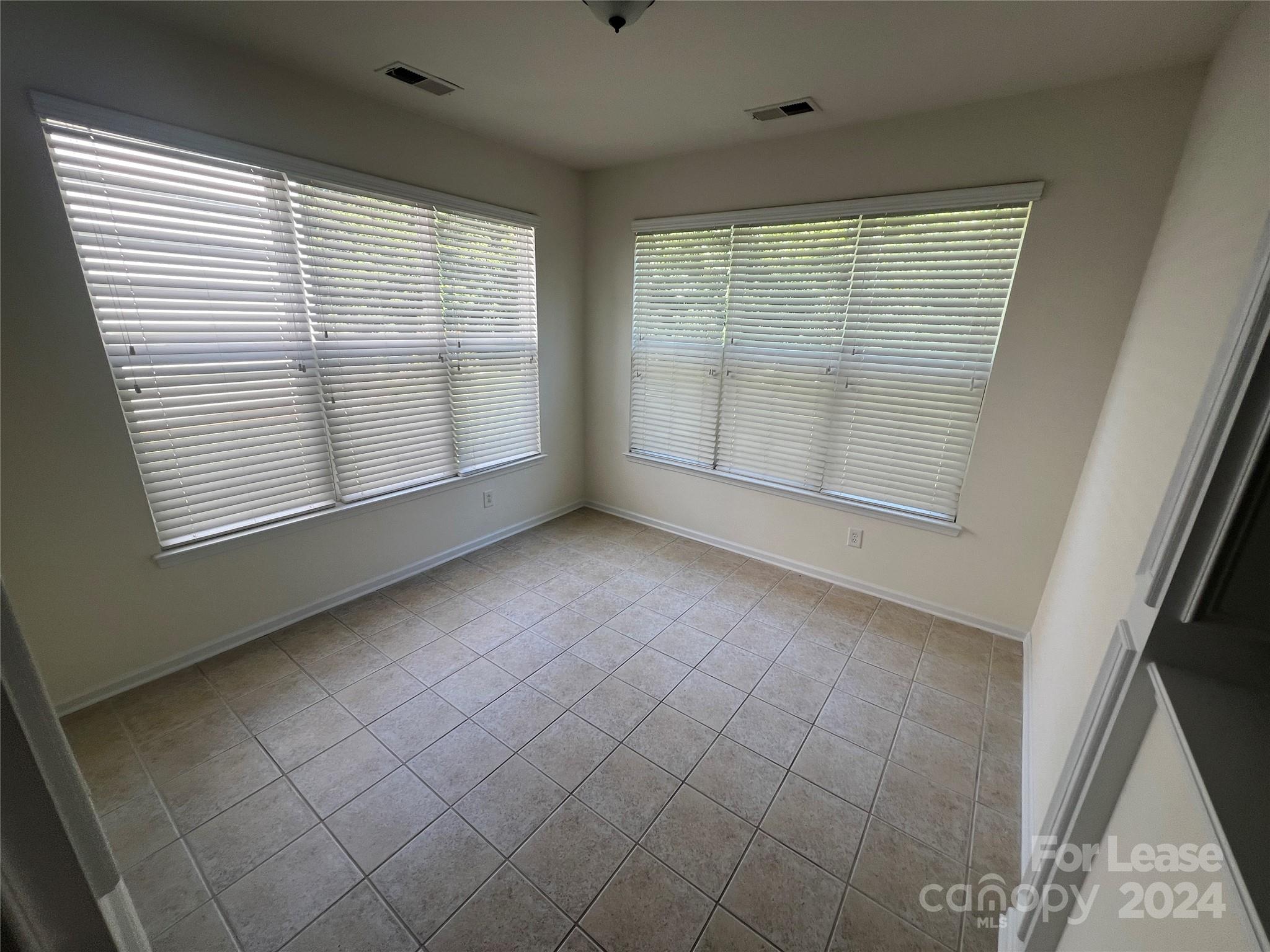 Crismark - Residential Lease