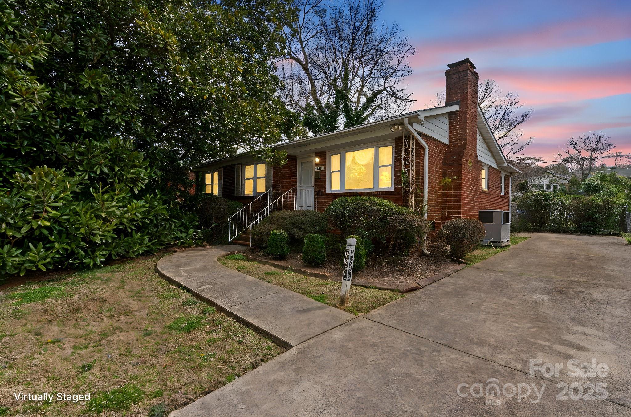 2922 Dunlavin Way