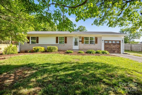 136 Kent Drive Forest City NC 28043