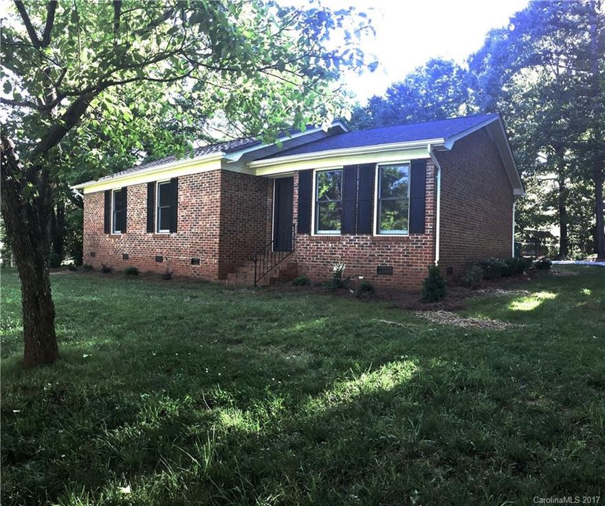 MOTIVATED SELLER! This beautiful brick home is a must see! Three bedrooms with very spacious closets. Two bathrooms with modern,new fixtures, and mirrors. This home is close to I-485 and many other wonderful amenities. 
Fresh new paint, fixtures, carpet, landscape and much more!