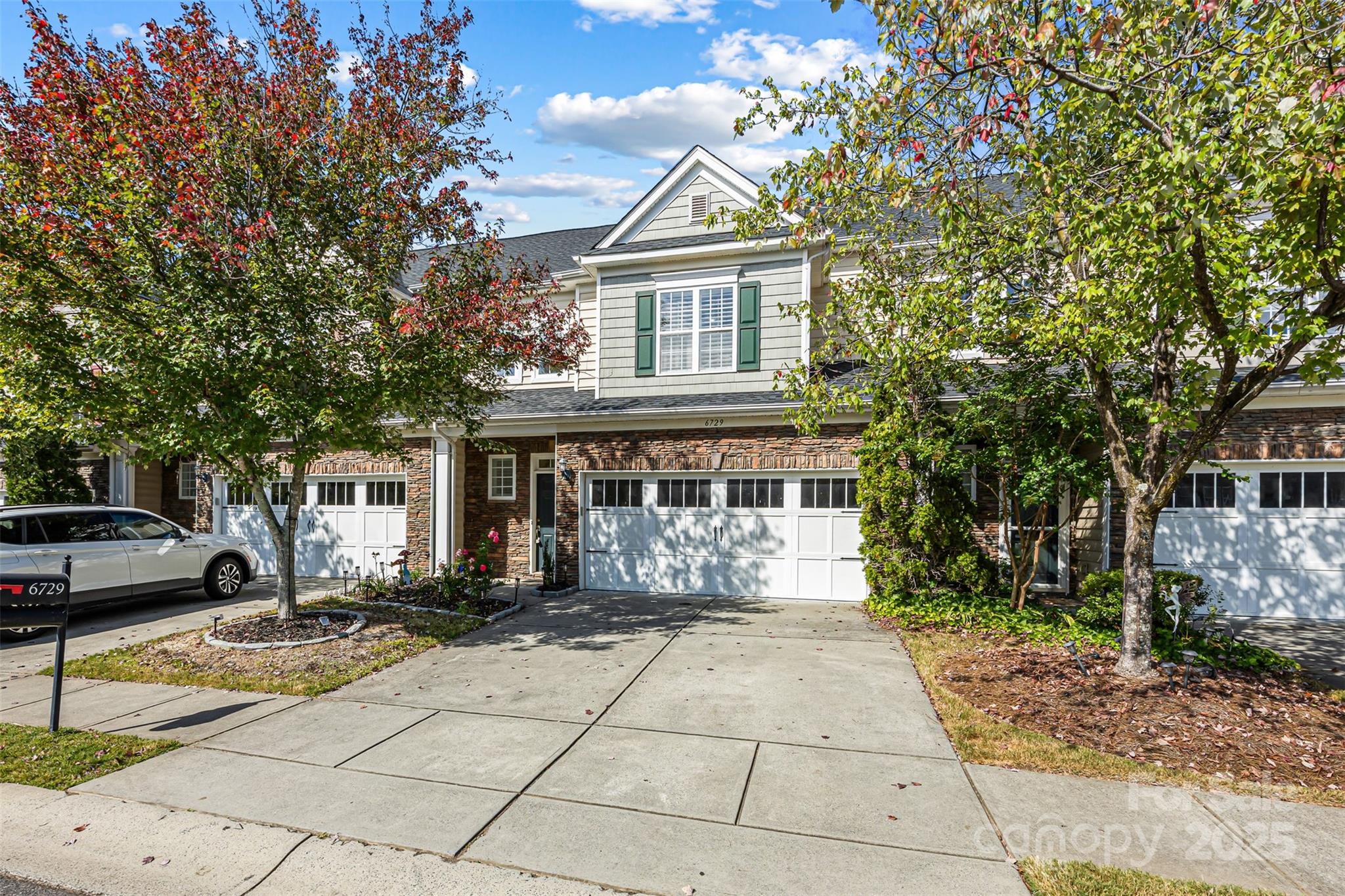 6729 Dusty Saddle Road