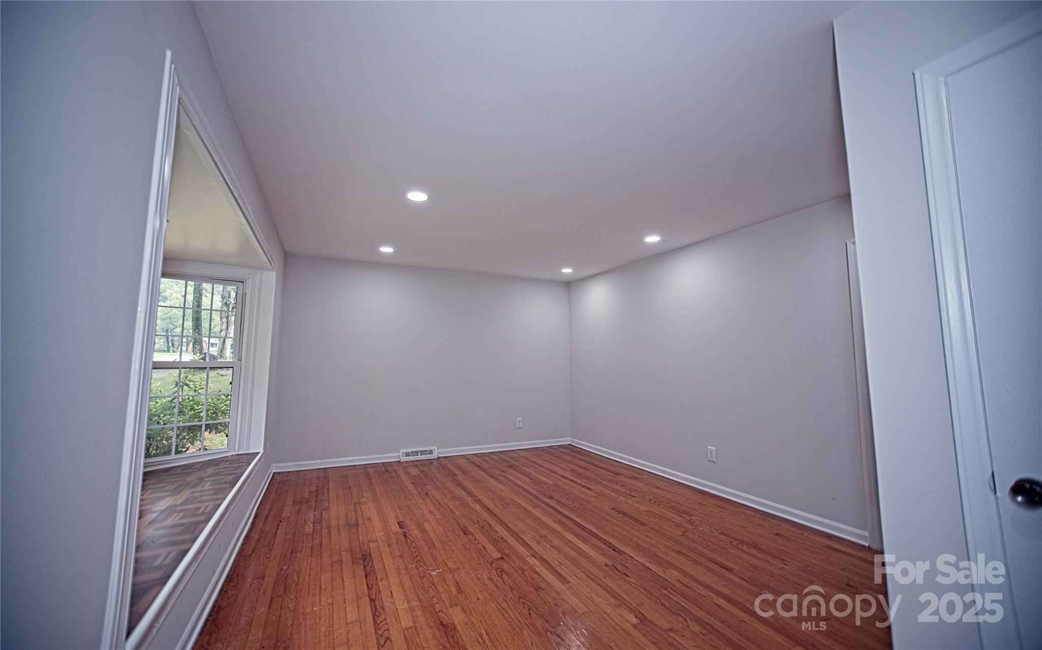 6212 Snowcrest Court