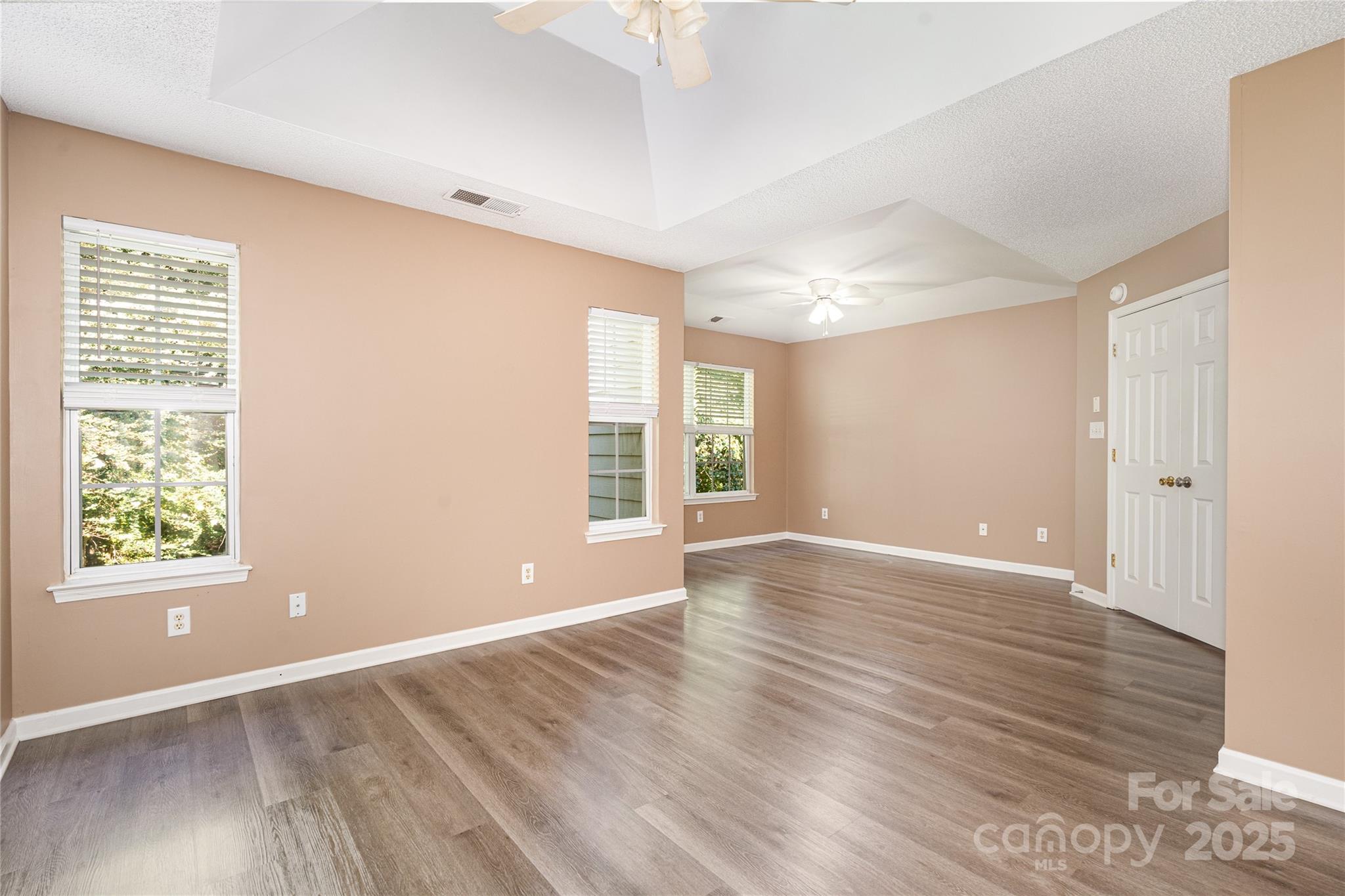 7613 Lullwater Cove