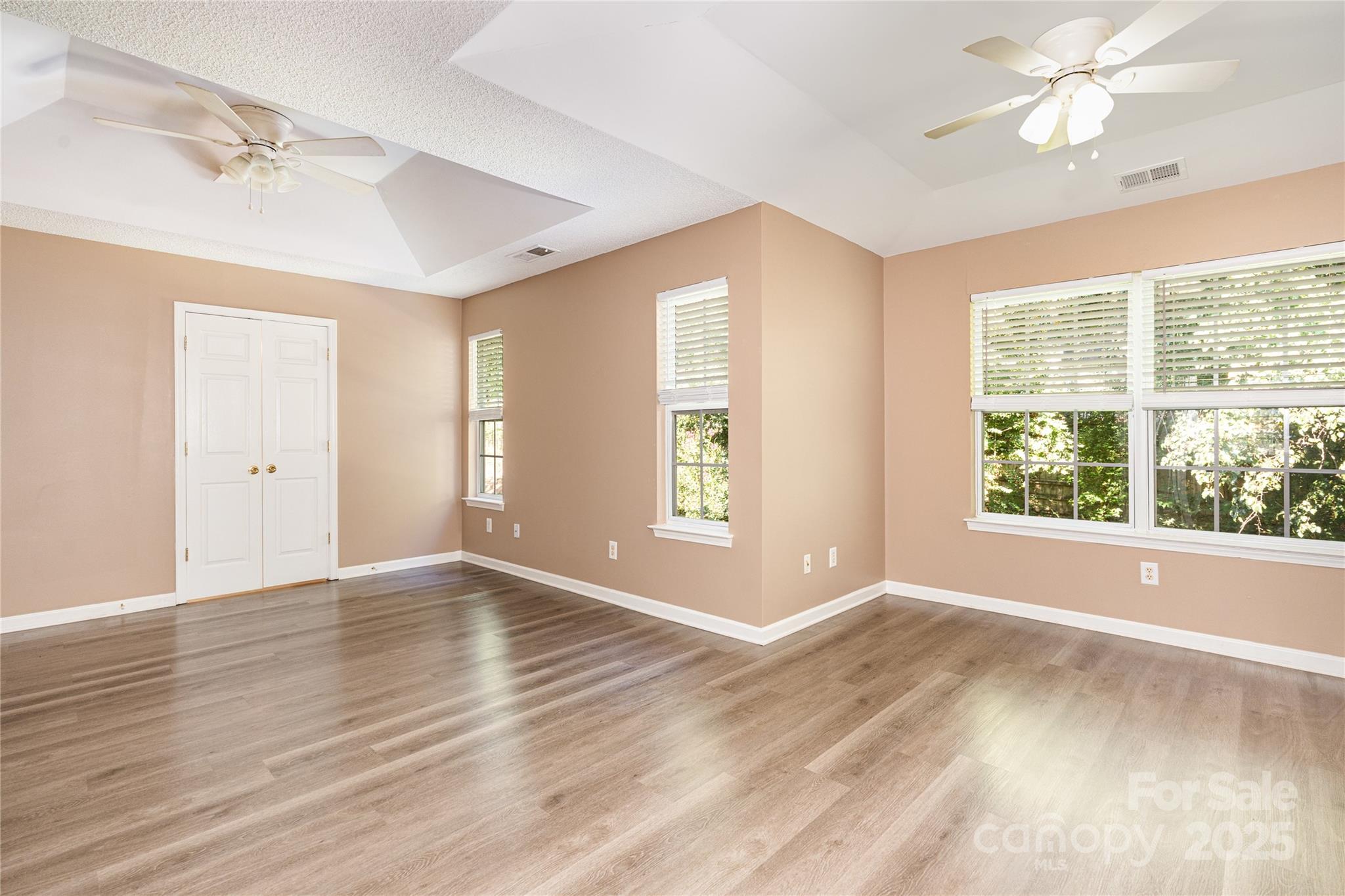 7613 Lullwater Cove