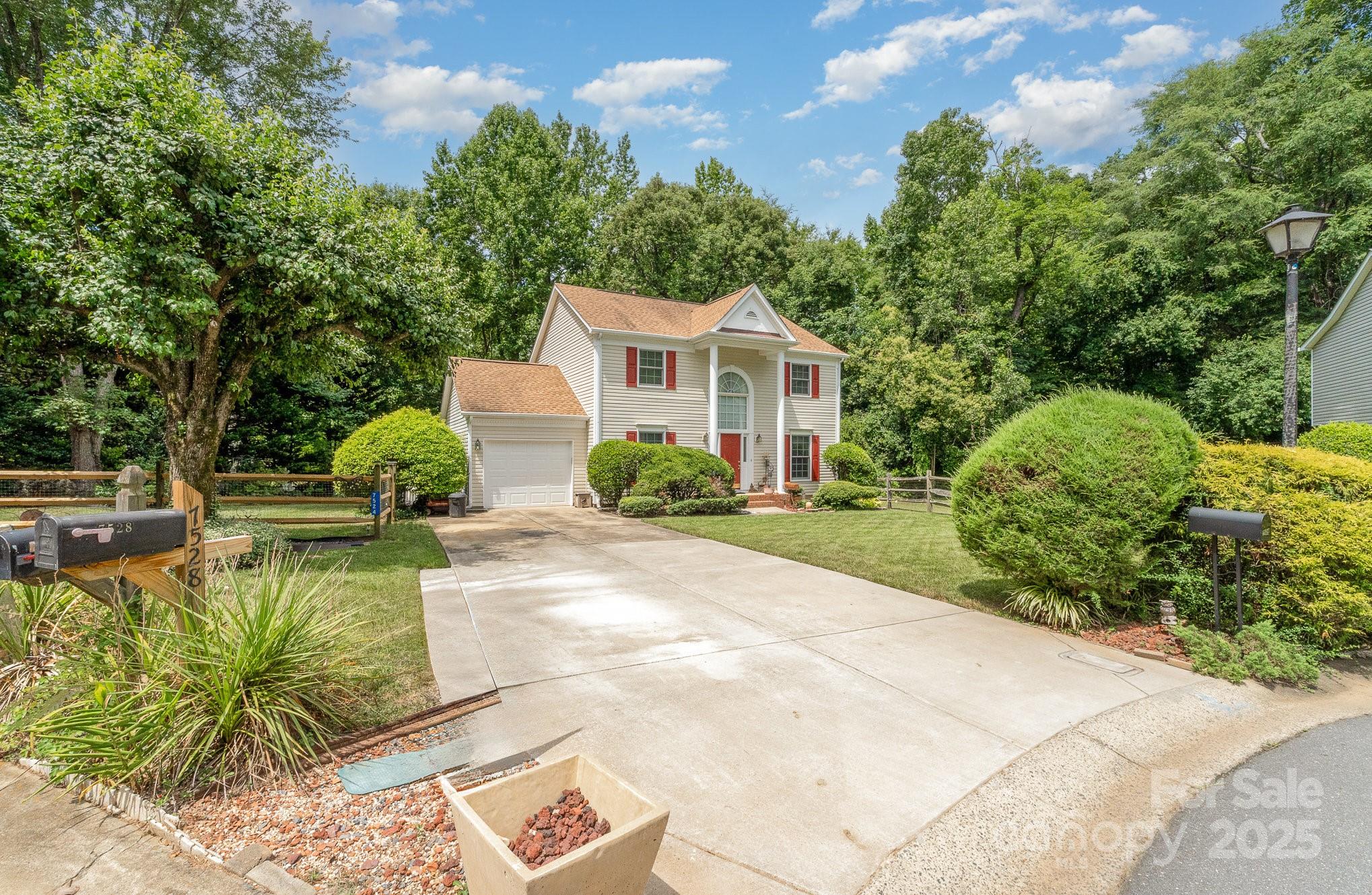 7524 Heronwood Lane