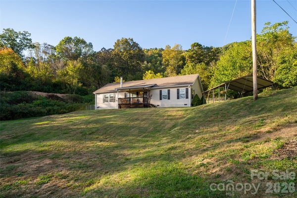 23 YORKIE DR, CLYDE, NC 28721 - Image c736e9f5b4a87ab6a3679a72b829df1f/847298486
