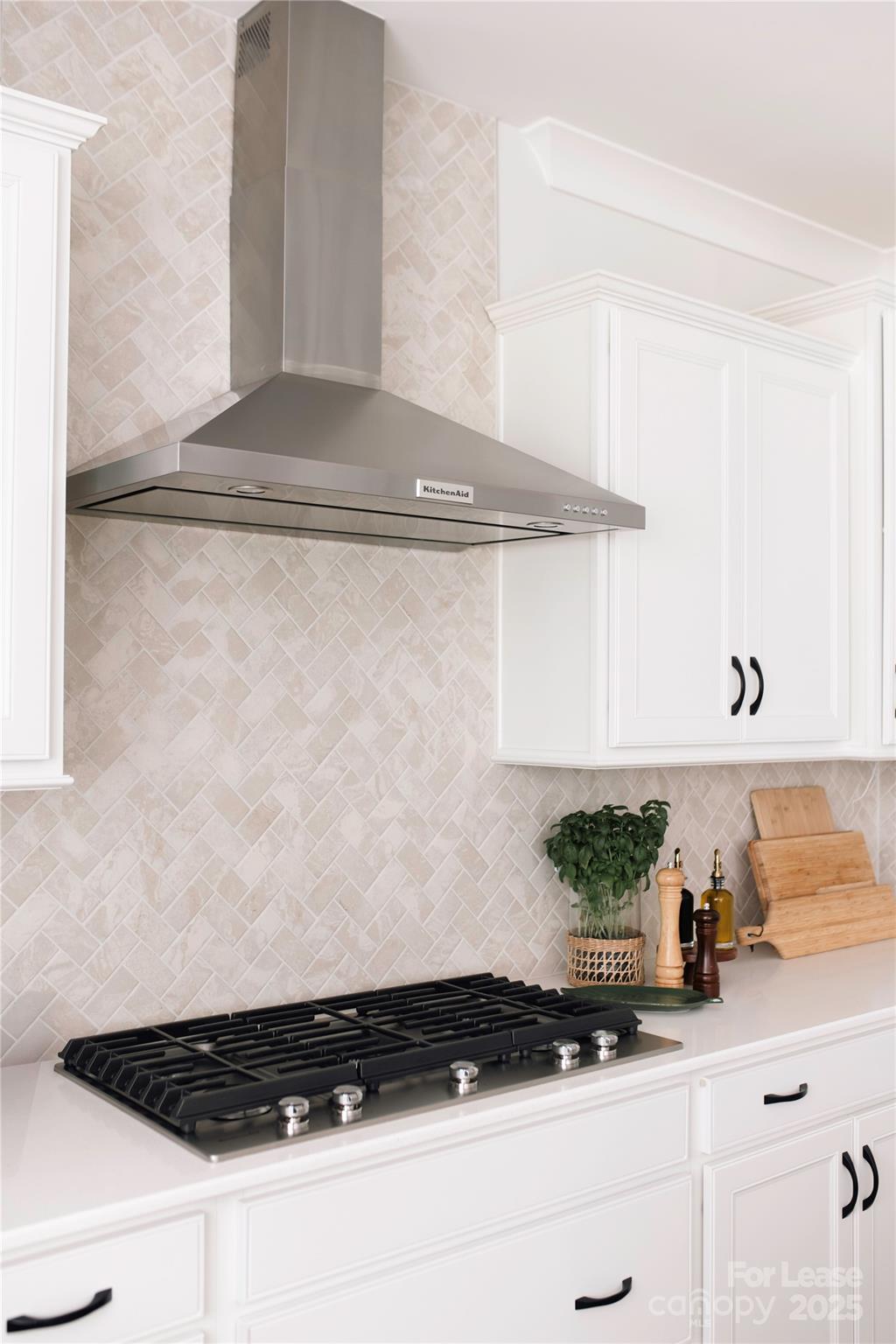 Bretagne - Residential Lease