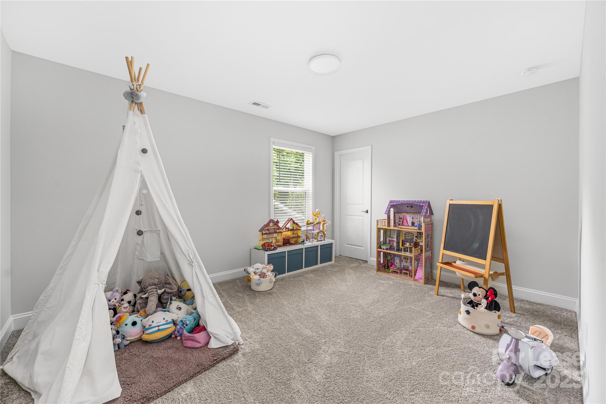 Bretagne - Residential Lease