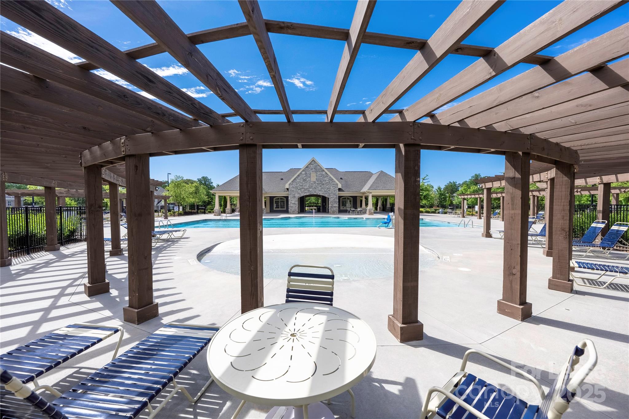 Bretagne - Residential Lease