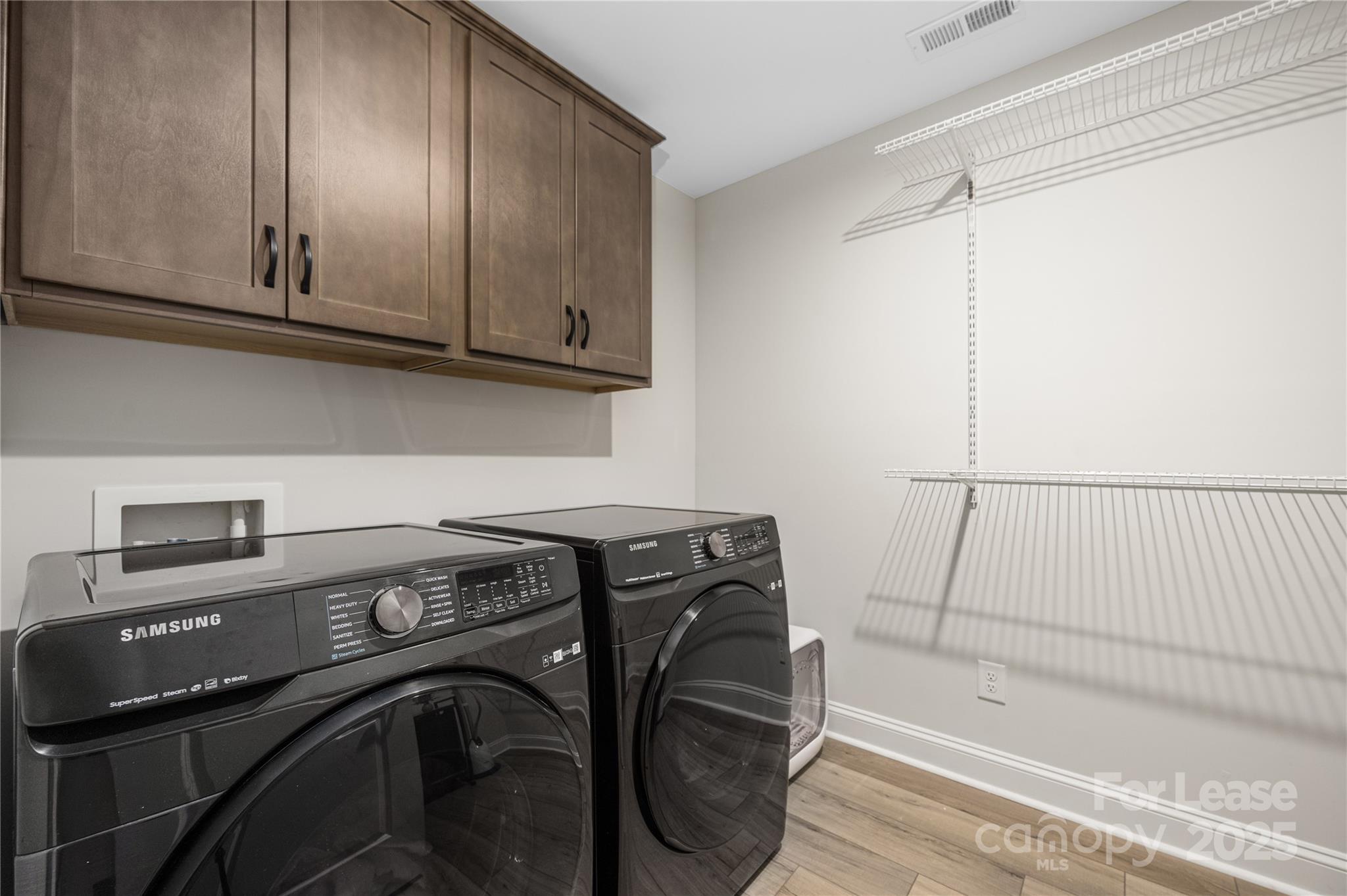 Bretagne - Residential Lease