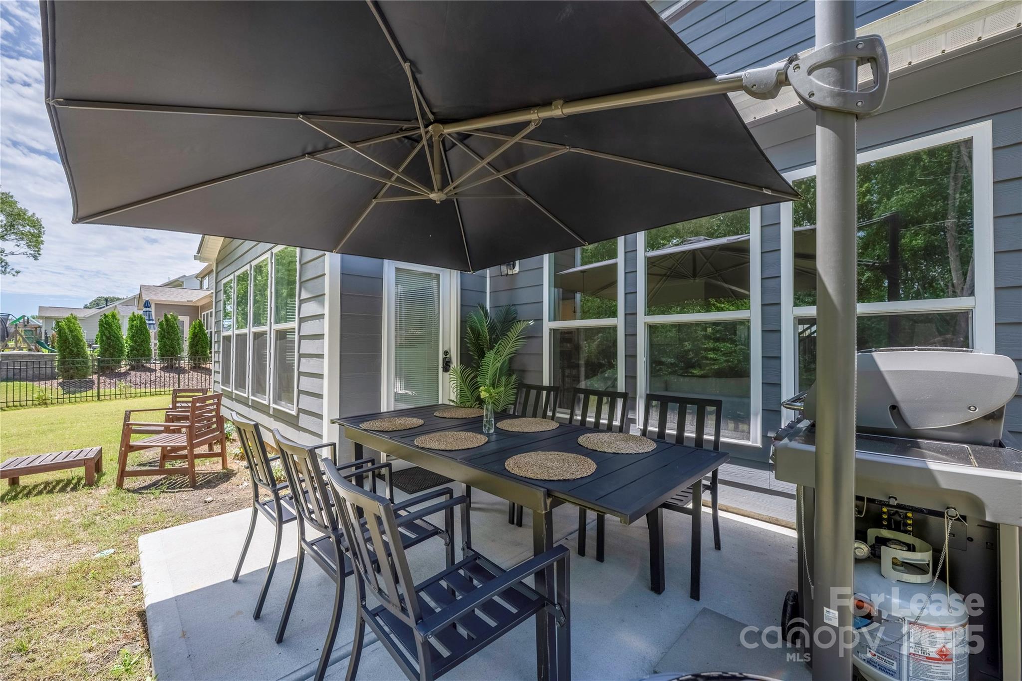 Bretagne - Residential Lease