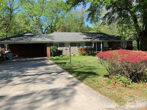 Photo of 811 Hilton Street NE, Lenoir, NC 28645 (MLS # 4370272)