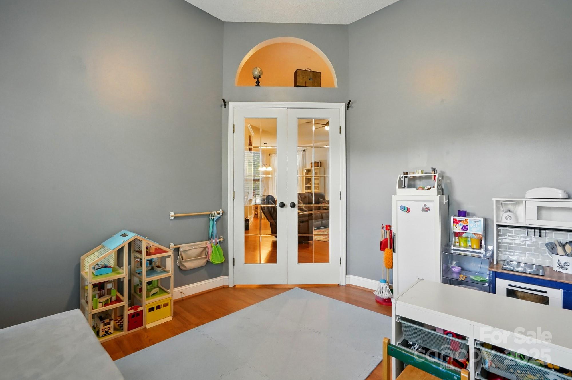 Hubbard Woods - Residential